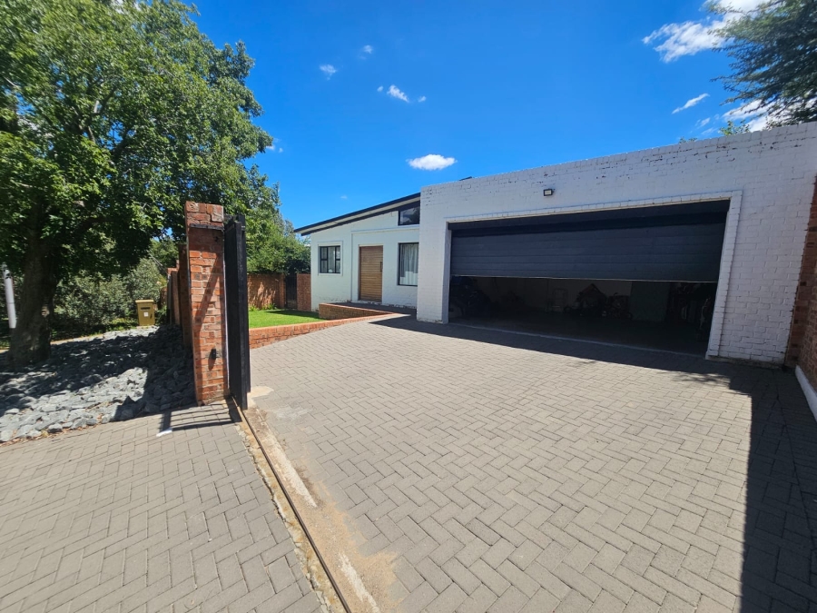 3 Bedroom Property for Sale in Bayswater Free State